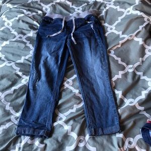 Ankle high jeans with stretch waist